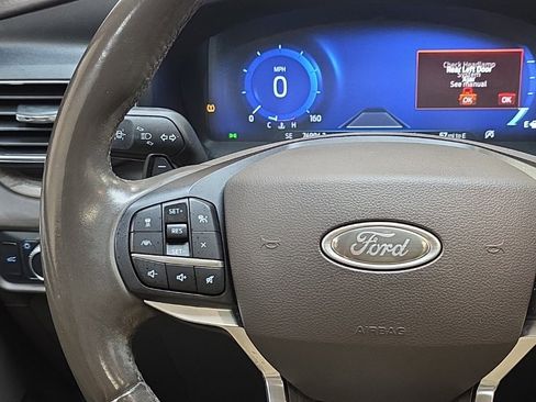 Used 2020 Ford Explorer Platinum w/ Premium Technology Package image 21