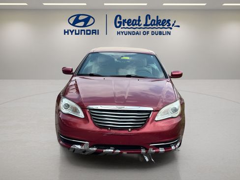 Used 2011 Chrysler 200 Touring FWD image 8