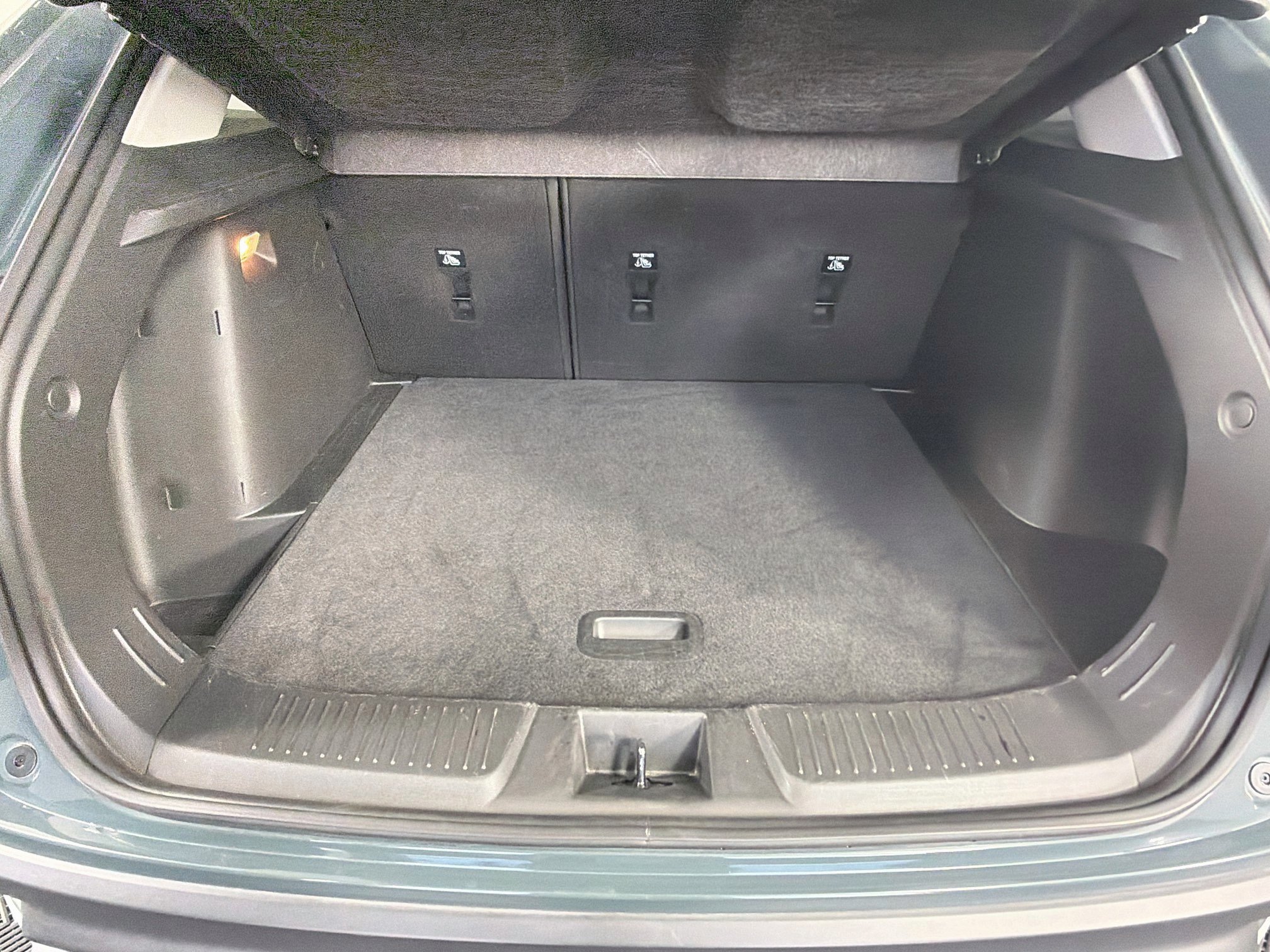 Used 2025 Chevrolet Trax LT FWD image 28