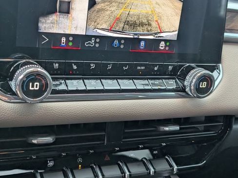 New 2026 GMC Canyon Denali AWD/4WD image 13