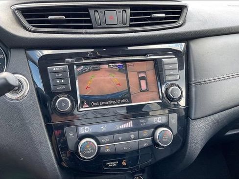 Used 2020 Nissan Rogue SL FWD image 14