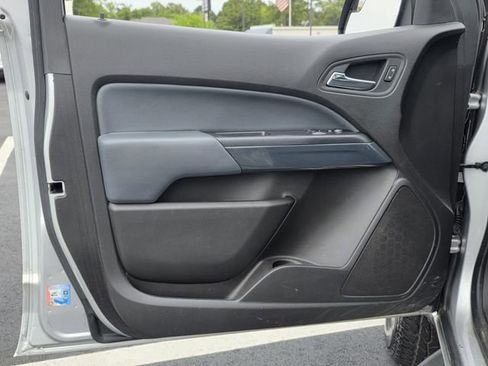 Used 2015 Chevrolet Colorado Z71 RWD image 14
