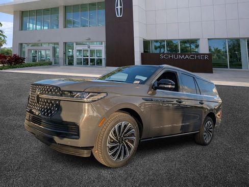 New 2026 Lincoln Navigator L Black Label AWD/4WD image 3