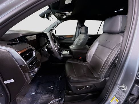 Used 2025 GMC Yukon Denali AWD/4WD image 22