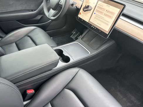 Used 2022 Tesla Model 3 image 15