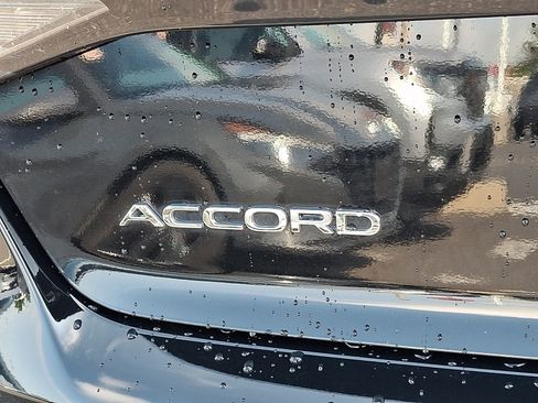 Used 2025 Honda Accord SE image 30