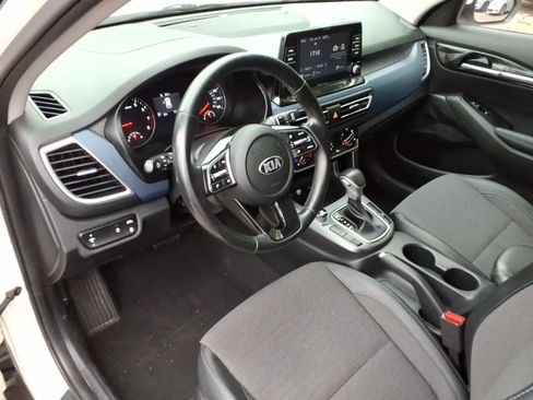 Used 2021 Kia Seltos S FWD image 14
