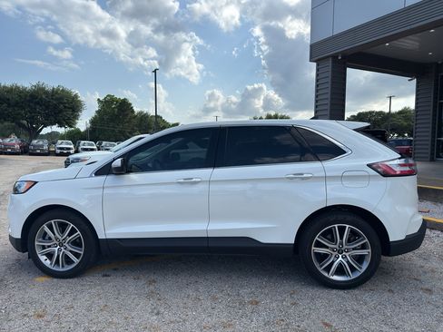 Used 2024 Ford Edge Titanium w/ Equipment Group 301A AWD/4WD image 7