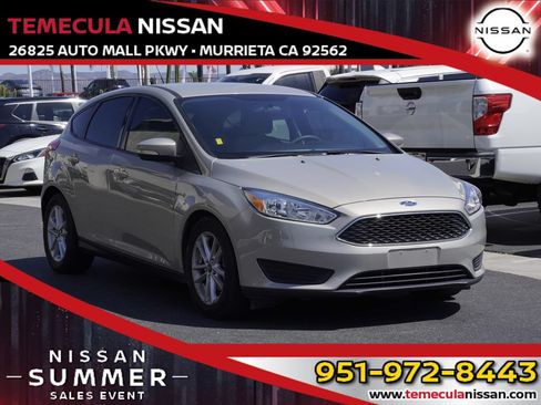 Used 2015 Ford Focus SE FWD image 1