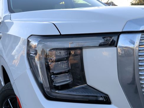 Used 2023 GMC Yukon XL Denali w/ Denali Reserve Package image 5