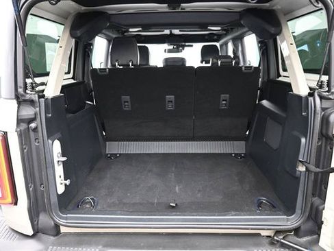 Used 2025 Ford Bronco Badlands AWD/4WD image 14