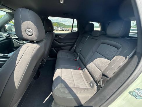 Used 2025 Chevrolet Equinox LT AWD/4WD image 16