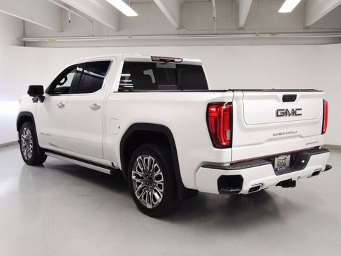 Used 2024 GMC Sierra 1500 Denali Ultimate image 10