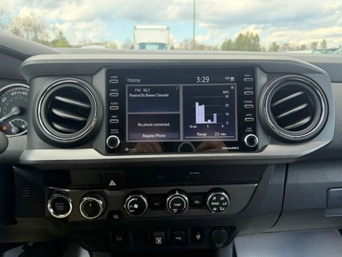 Used 2020 Toyota Tacoma TRD Sport image 26