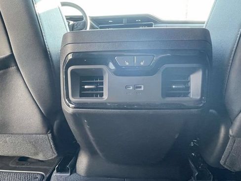 Used 2025 GMC Sierra 1500 AT4 w/ AT4 Premium Package AWD/4WD image 13