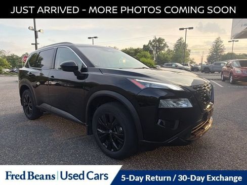 Certified 2023 Nissan Rogue SV w/ SV Premium B Package AWD/4WD image 1
