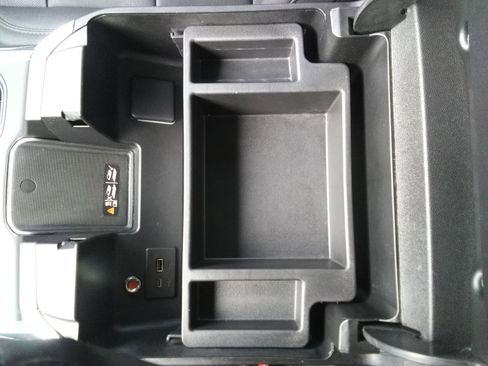 Used 2023 Chevrolet Silverado 1500 LTZ w/ Technology Package image 19