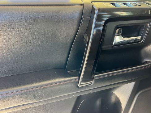 Certified 2021 Toyota 4Runner Venture w/ Moonroof Package AWD/4WD image 12