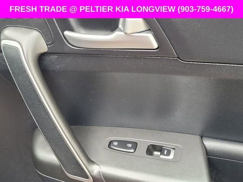 Used 2021 Kia Sportage LX image 11