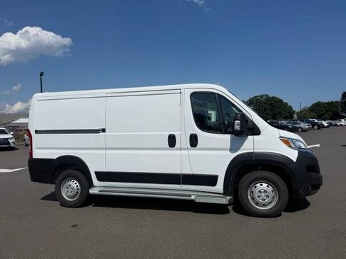 Used 2025 RAM ProMaster 2500 w/ U-Haul Equipment Group FWD image 3