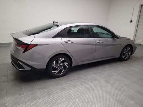 Used 2025 Hyundai Elantra Sport FWD image 10