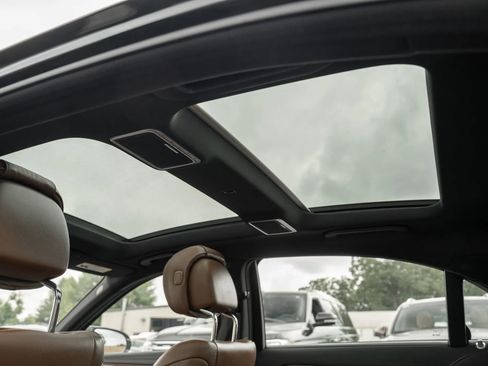 Used 2016 Mercedes-Benz S 550 4MATIC Sedan image 19