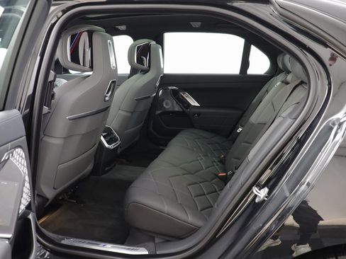 New 2026 BMW i7 xDrive60 w/ Executive Package image 15