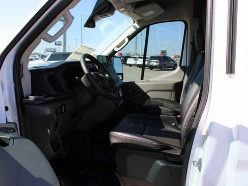 New 2026 Ford Transit 250 148 Medium Roof w/ Load Area Protection Package RWD image 9