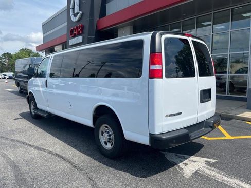 Used 2022 Chevrolet Express 3500 LS image 6