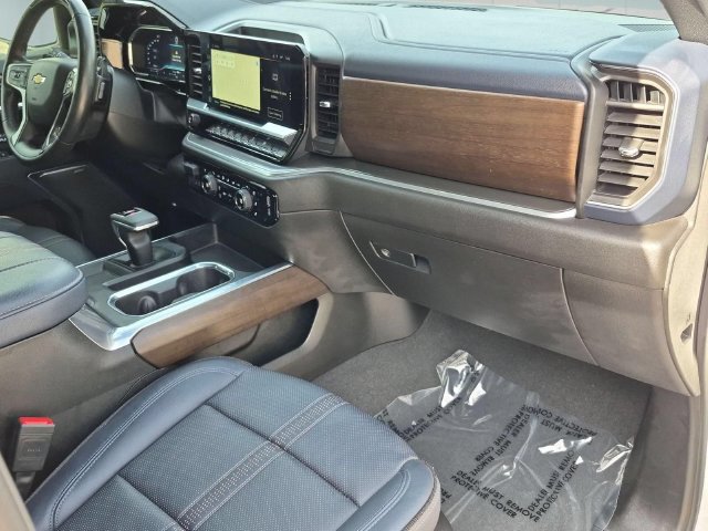 Used 2024 Chevrolet Silverado 1500 High Country AWD/4WD image 29