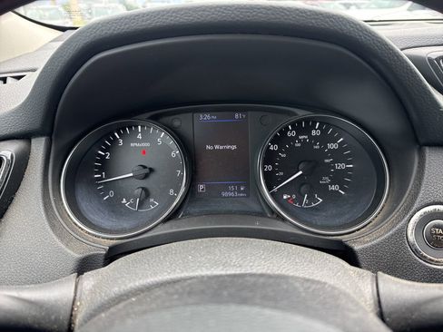 Used 2018 Nissan Rogue SV FWD image 7