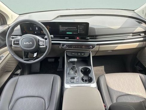 New 2026 Kia Carnival FWD image 10