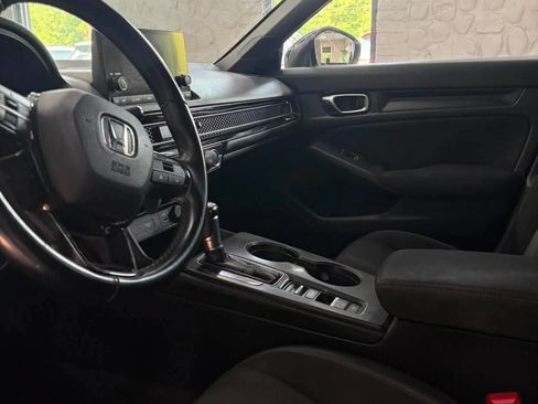 Used 2022 Honda Civic Sport image 4