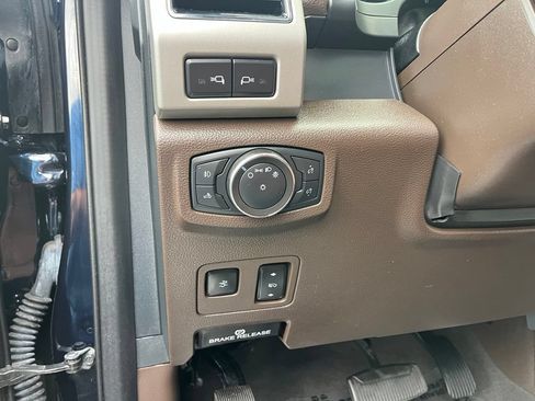 Used 2022 Ford F250 King Ranch w/ King Ranch Ultimate Package AWD/4WD image 38