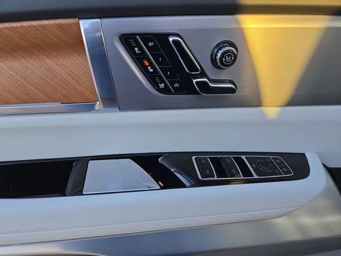 New 2026 Cadillac Vistiq Luxury image 15