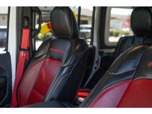 Used 2023 Jeep Wrangler Unlimited Rubicon 4xe AWD/4WD image 46