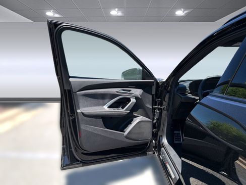 New 2026 Audi SQ5 Premium Plus AWD/4WD image 19
