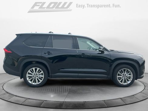 Used 2024 Toyota Grand Highlander AWD image 10
