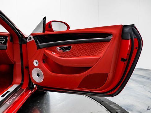 Used 2022 Bentley Continental GT image 96