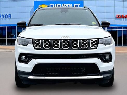 Used 2024 Jeep Compass Limited AWD/4WD image 2