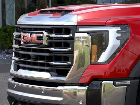 New 2026 GMC Sierra 3500 SLT image 13