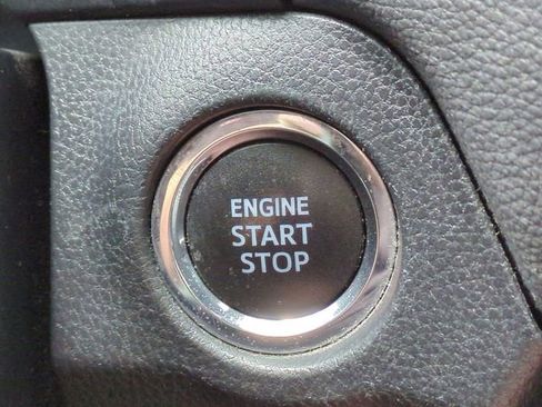 Used 2021 Toyota RAV4 XLE FWD image 26