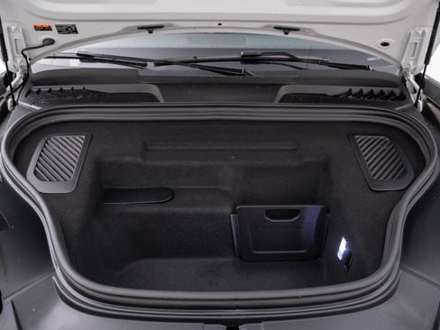 Certified 2024 Porsche Macan 4 Electric image 29