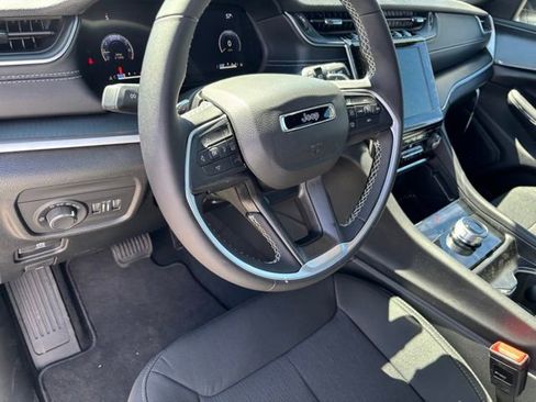 New 2026 Jeep Grand Cherokee L 4WD image 13