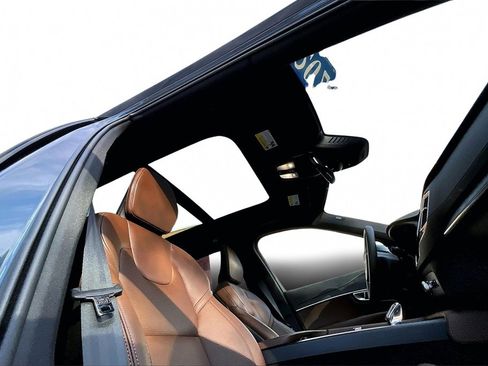 Used 2024 Volvo XC90 B6 Ultimate w/ Protection Package Premier image 28