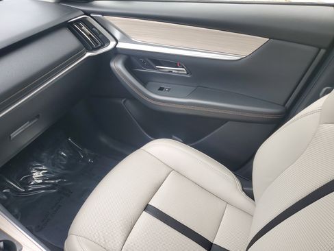 Used 2024 MAZDA CX-90 3.3 Turbo w/ Preferred Package image 11