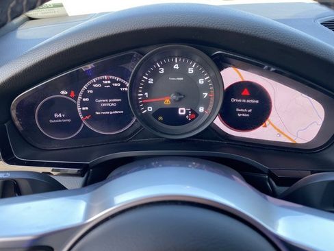 Used 2021 Porsche Cayenne Coupe w/ Premium Package image 16