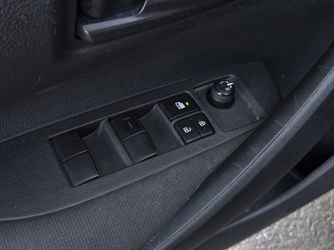 Certified 2023 Toyota Corolla LE image 9