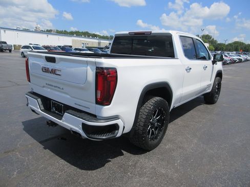Used 2021 GMC Sierra 1500 Denali w/ Driver Alert Package II AWD/4WD image 4