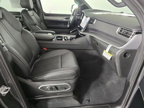 New 2026 Jeep Grand Wagoneer Limited image 29